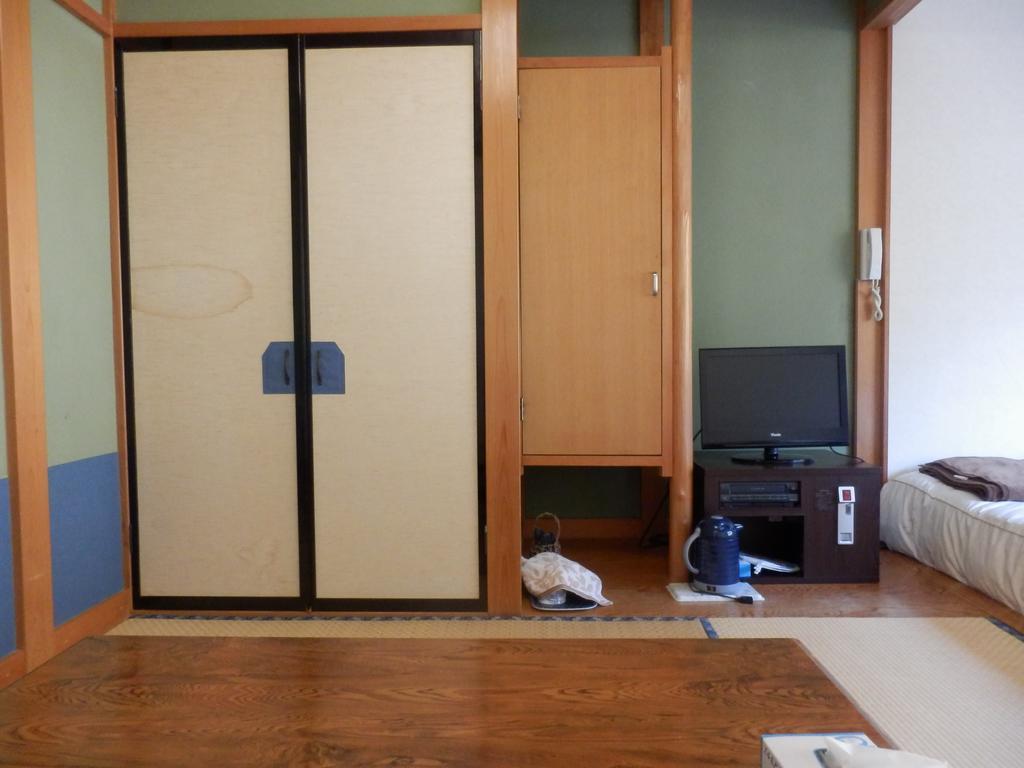 Izumi Hotel Ukuszu Kültér fotó